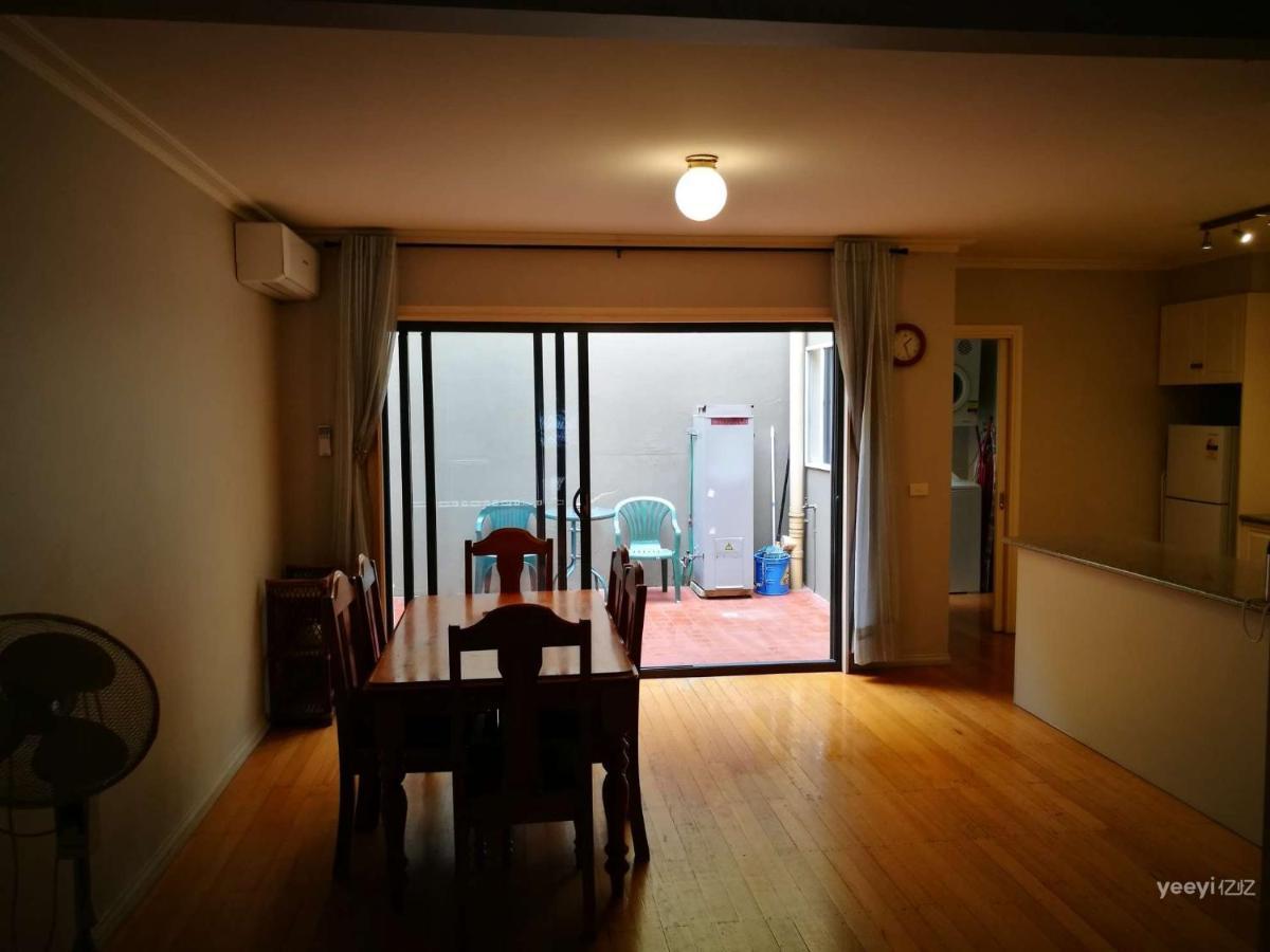 Moonee Valley Views Aparthotel Melbourne Bagian luar foto