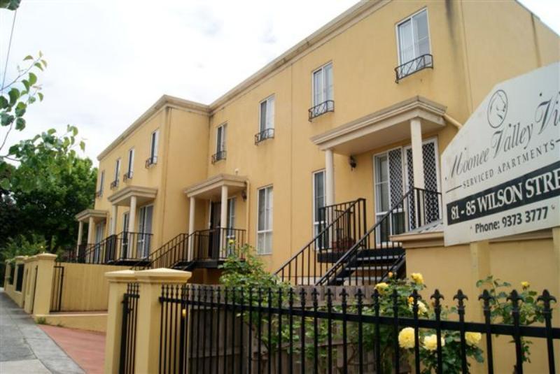 Moonee Valley Views Aparthotel Melbourne Bagian luar foto