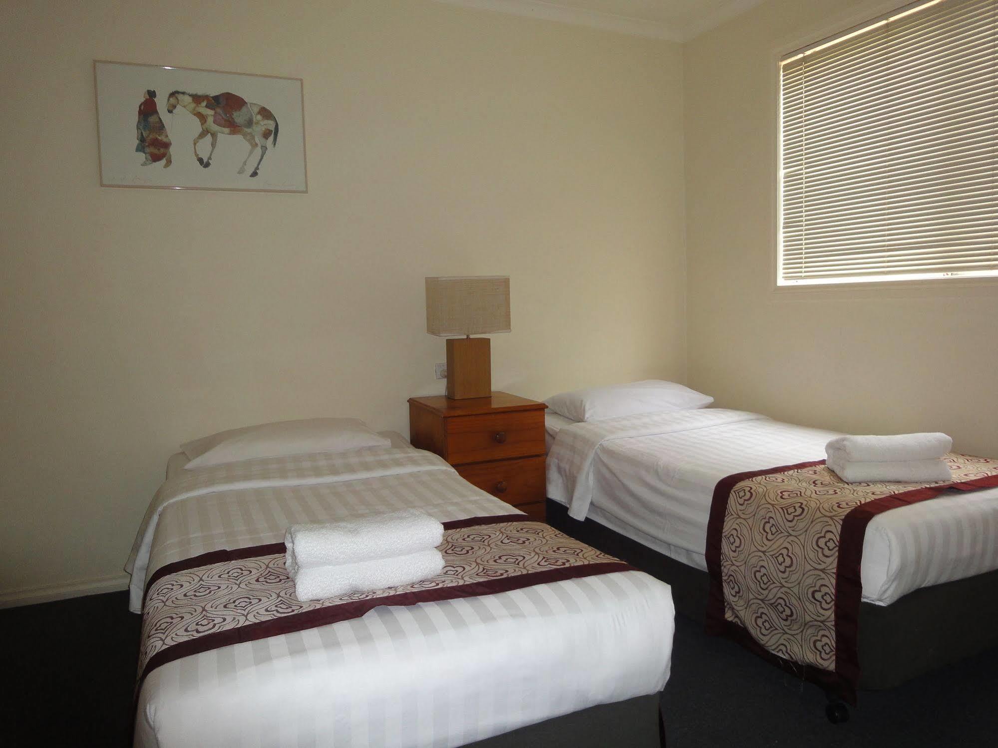 Moonee Valley Views Aparthotel Melbourne Bagian luar foto